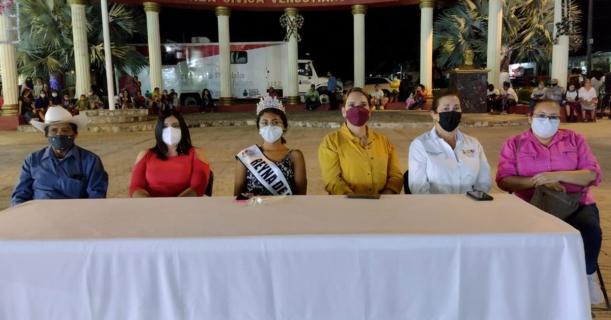 Gran presentación Ballet "Época de Oro" en el teatro del pueblo