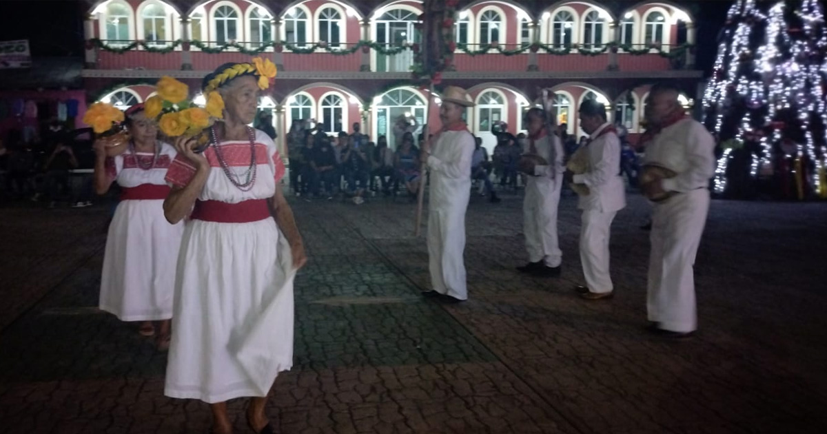 Gran presentación Ballet "Época de Oro" en el teatro del pueblo