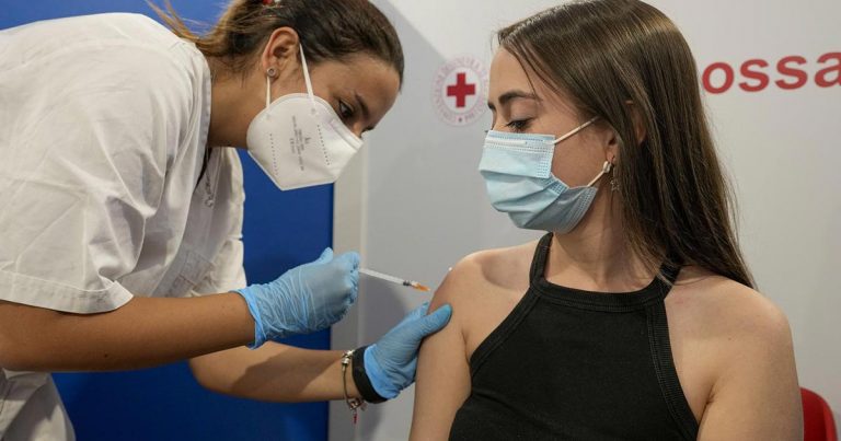 Inmunidad de vacunas, dura hasta 6 meses: OMS