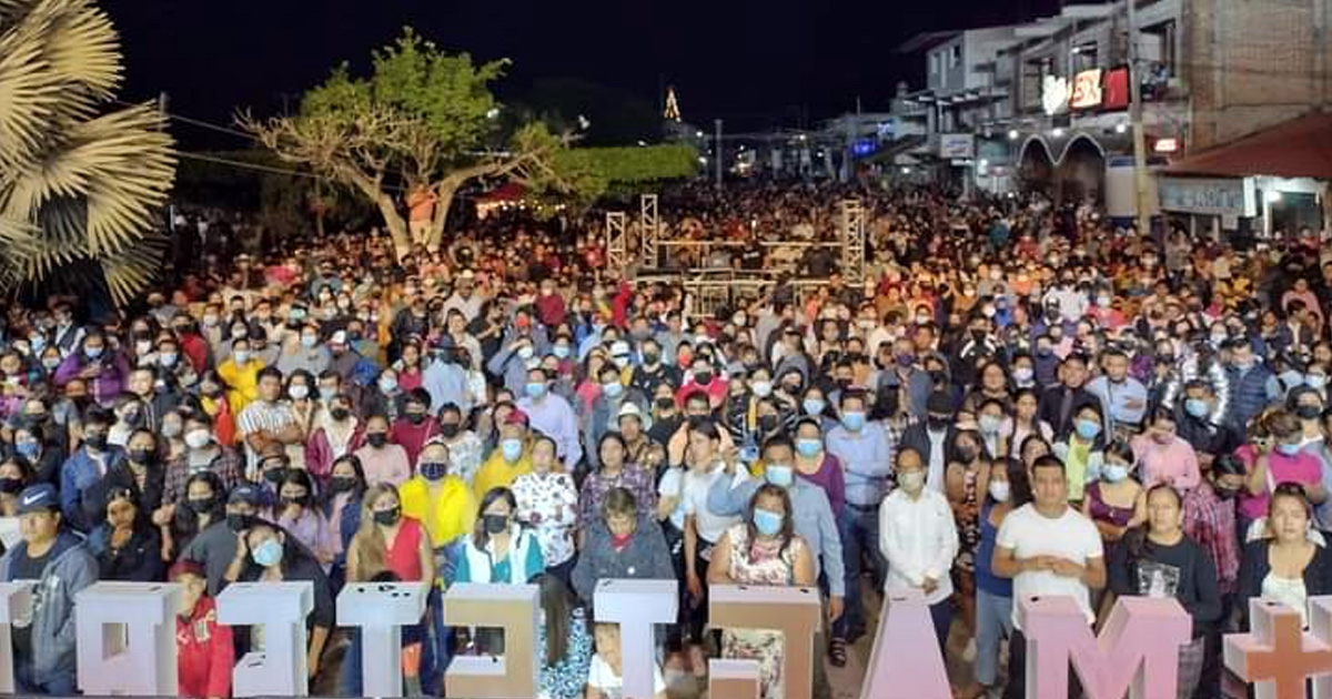 Magisterio Contigo despide el año con exitoso baile