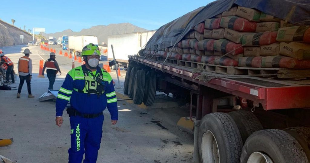 Choque de tráiler deja lesionados en autopista Monterrey-Saltillo 4