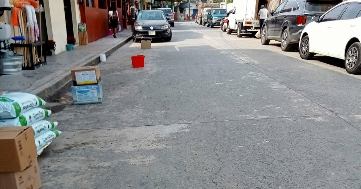 Particulares se adueñan de varias céntricas rúas