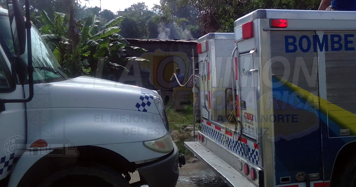 Prende fuego a su casa