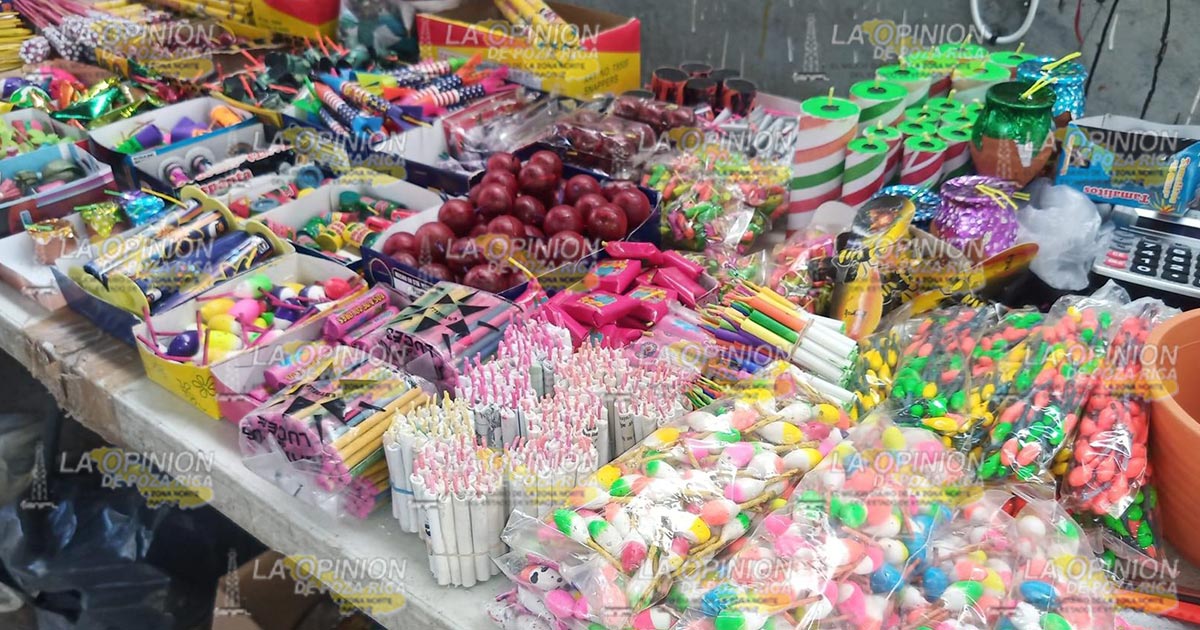 Prohibida la venta pirotecnia en Tihuatlán Prohibida la venta pirotecnia en Álamo