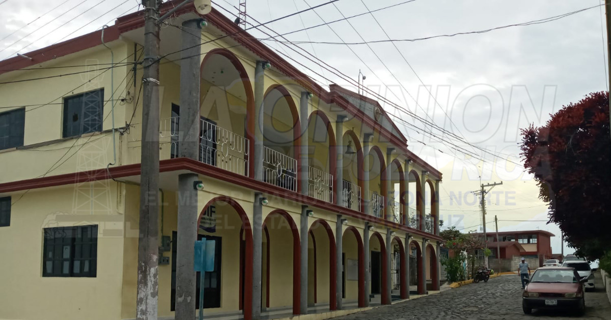Trabajadores quieren el pago de sus aguinaldos
