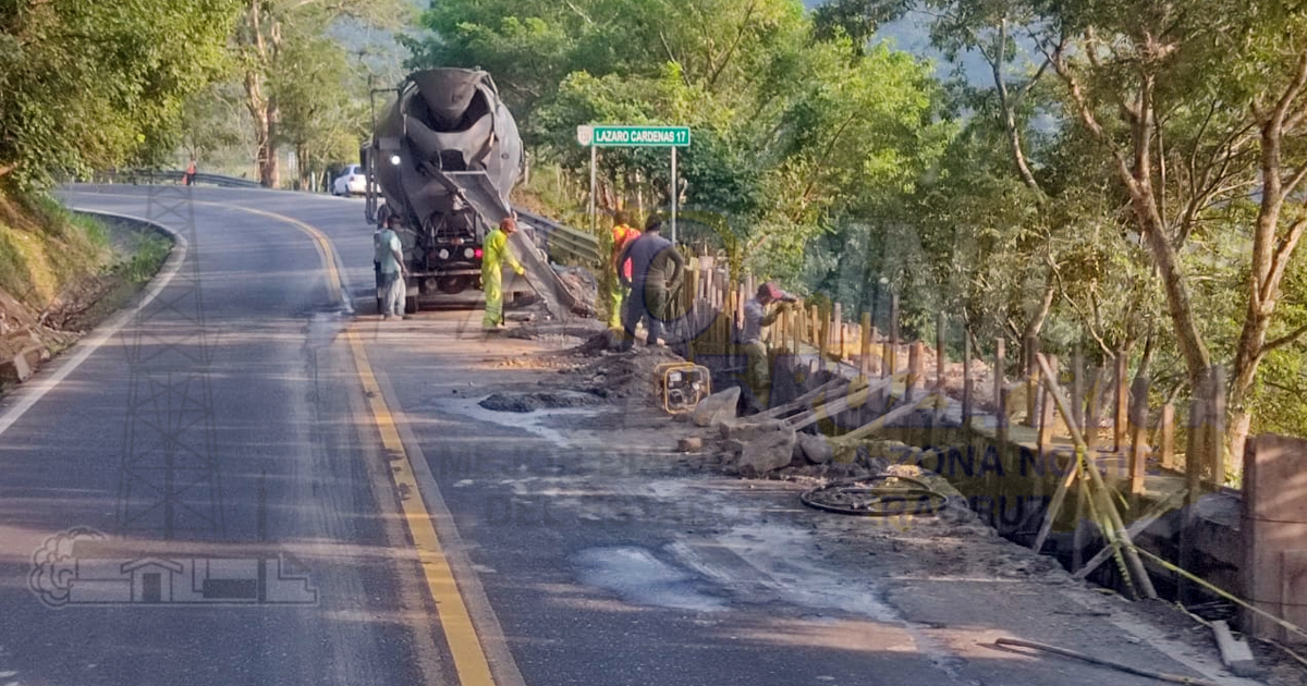 Se desborda carretera federal Pachuca-Tuxpan