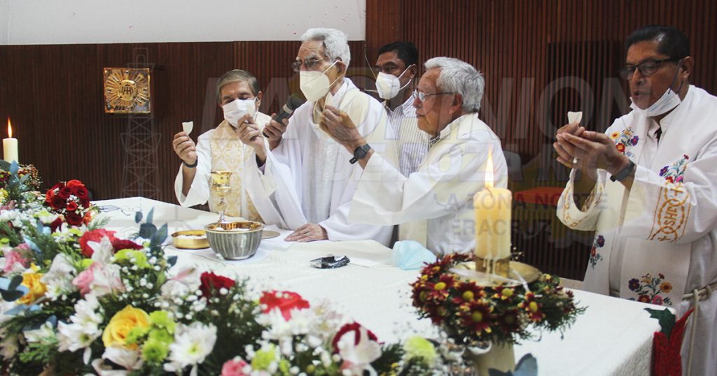 Celebran 95 años de vida del padre Juan Núñez