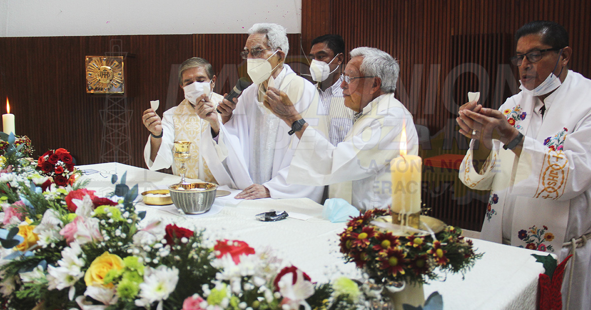 Celebran 95 años de vida del padre Juan Núñez