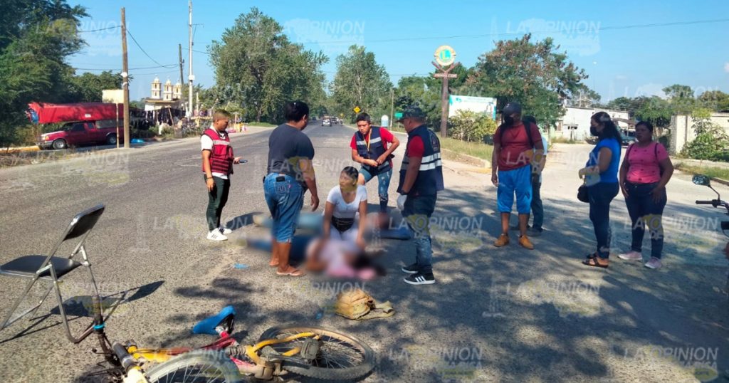 ¡Caen y lesionan en la carretera!