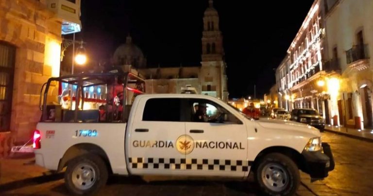 Abandonan seis cuerpos sin vida afuera de Palacio de Gobierno de Zacatecas