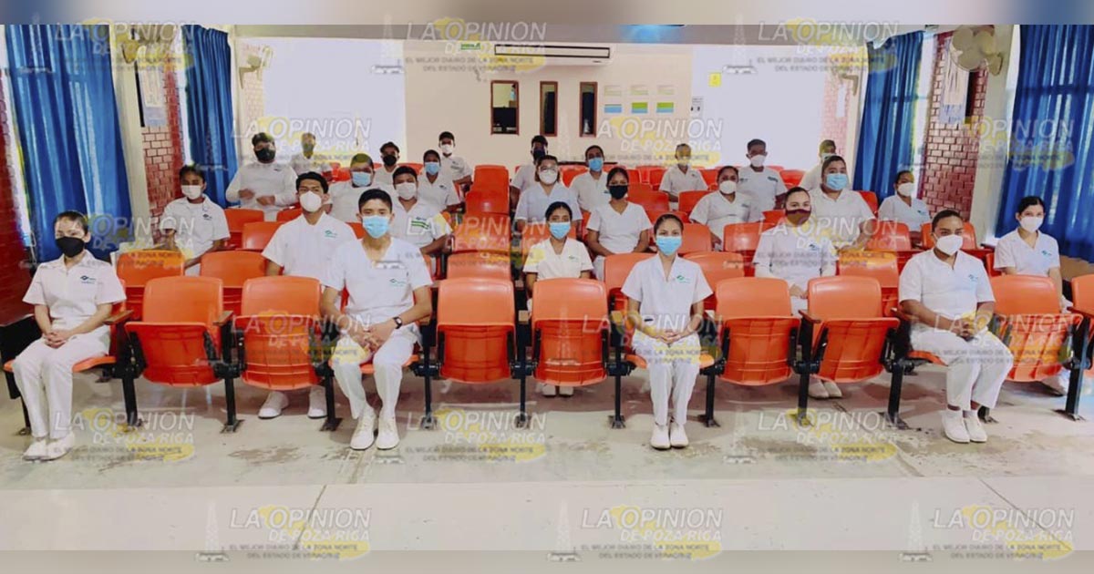Asignan Secretaría de Salud plazas a 58 egresados de Enfermería 2