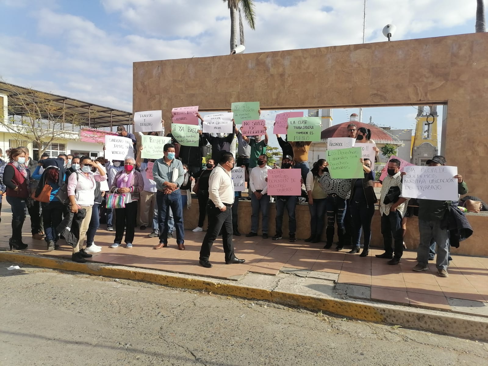 Heredan severo daño al pueblo de Coatzintla