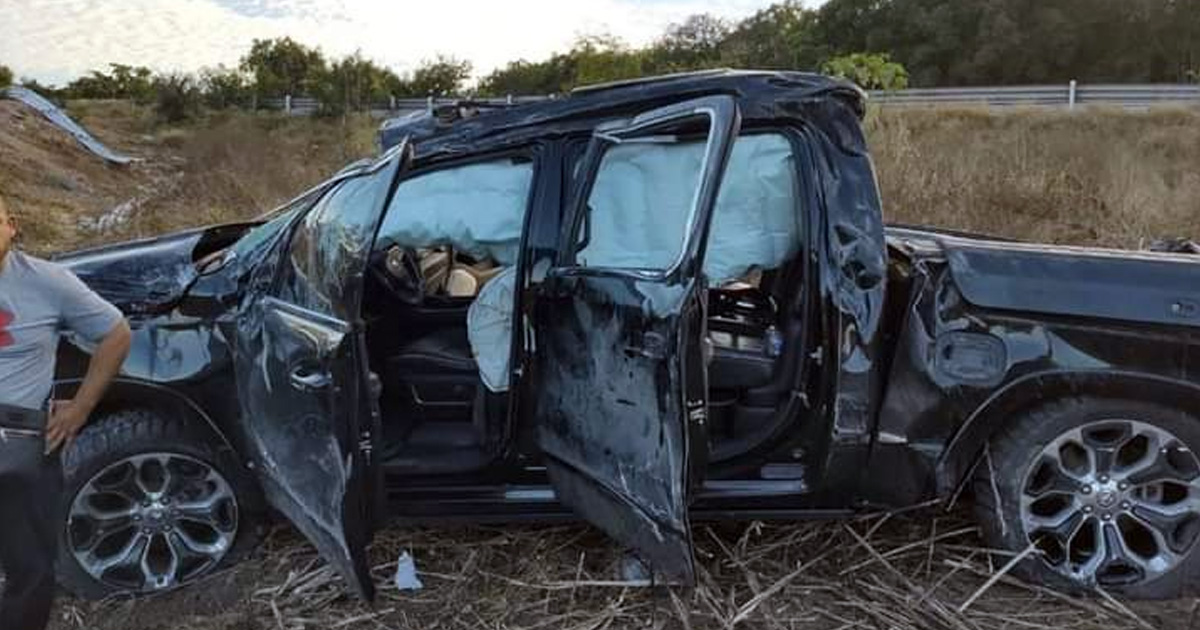 Camioneta de Eduin Caz se accidenta; vocalista de 'Grupo Firme' explica qué pasó: daños materiales