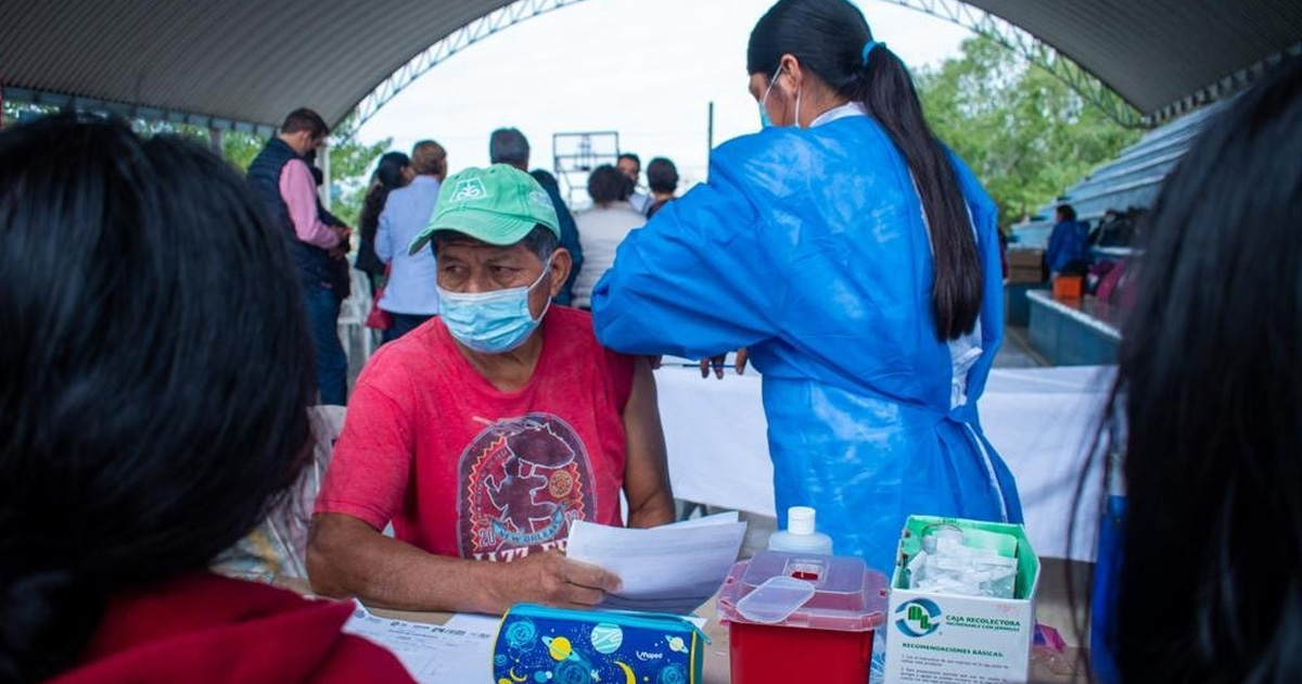 Completan vacunación a jóvenes