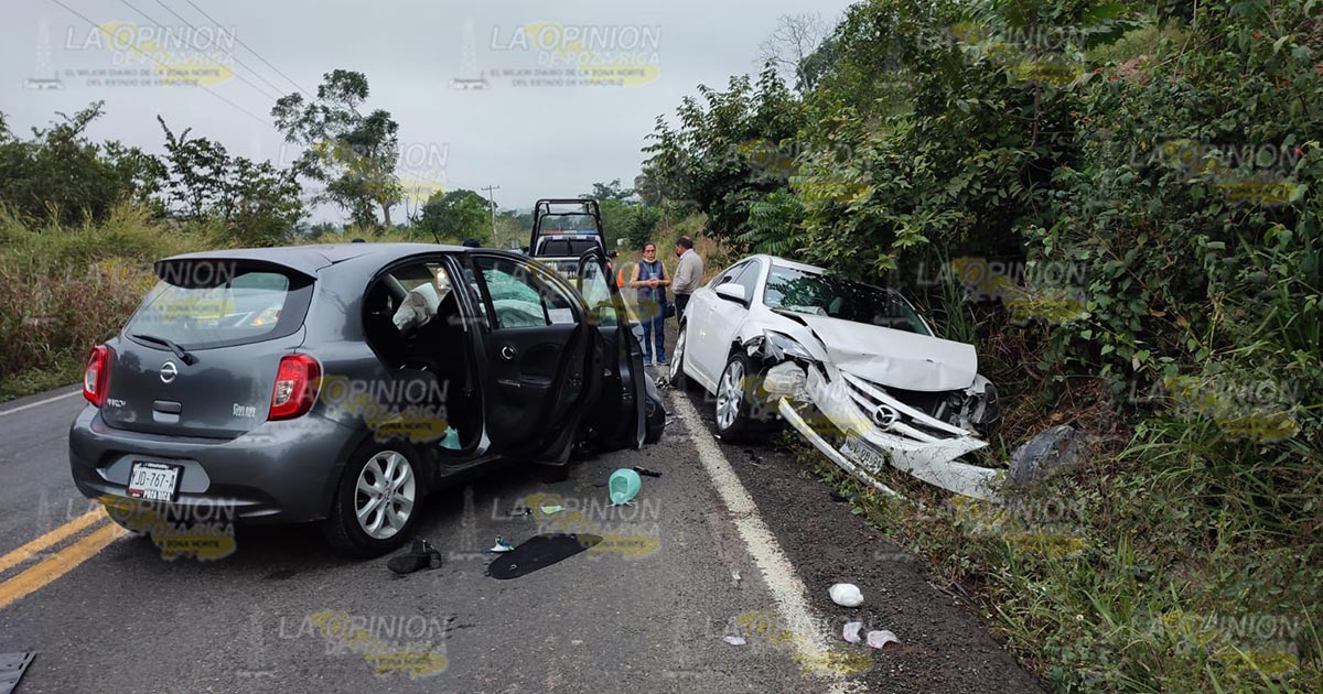 Cuatro lesionados en aparatoso accidente