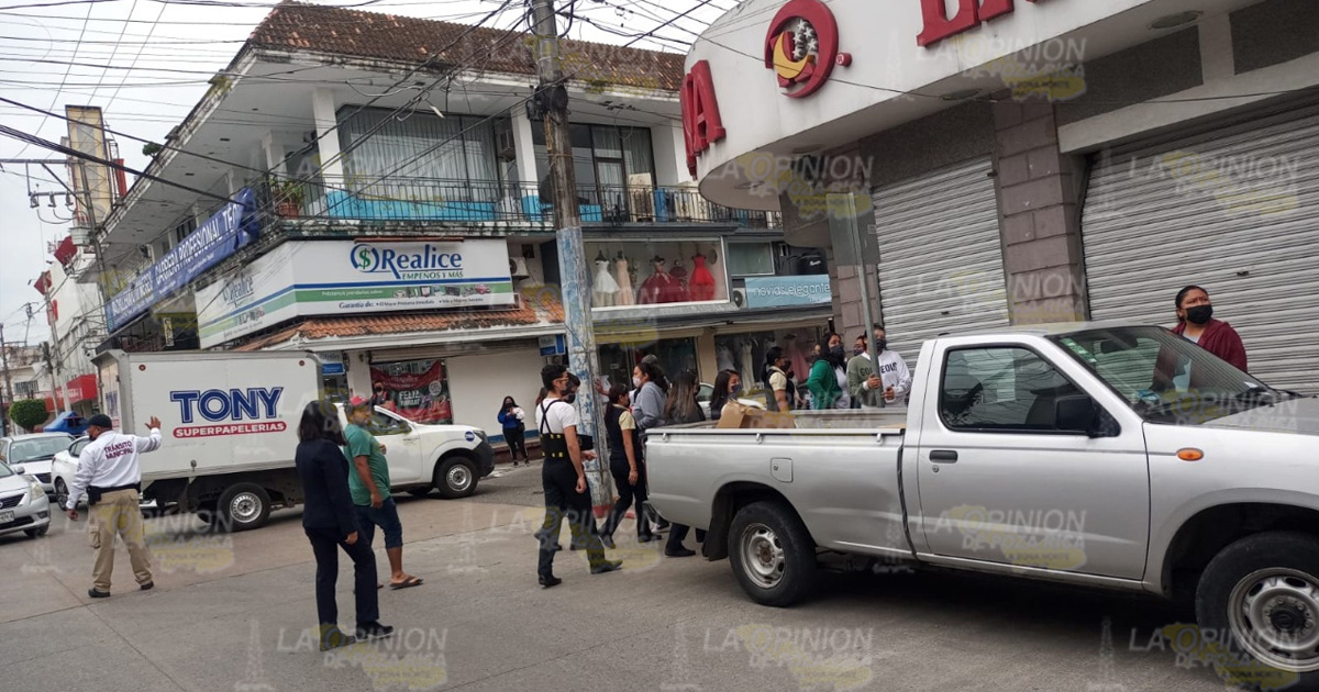 Humareda alarmó a todos en pleno centro