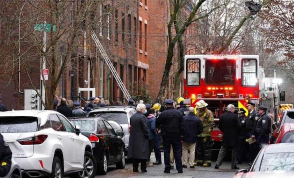 Incendio en edificio residencial en Filadelfia deja al menos 13 muertos