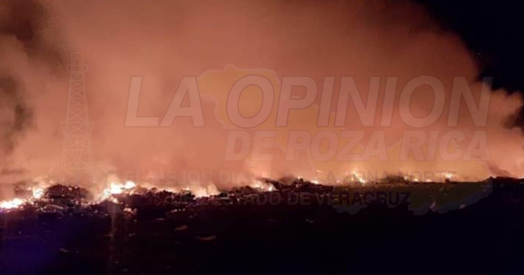 Dantesco incendio en Citlaltépetl