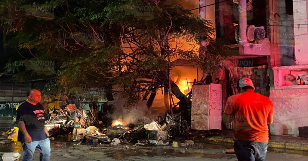 Incendio afuera del campo José Chao de Álamo