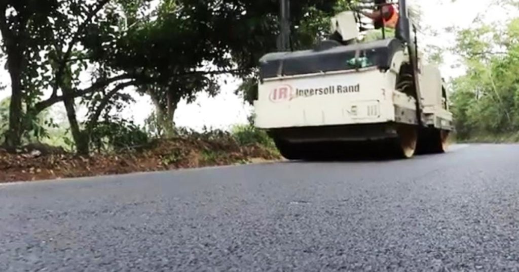 Invierten más de 100 MDP en carreteras en la Sierra Norte