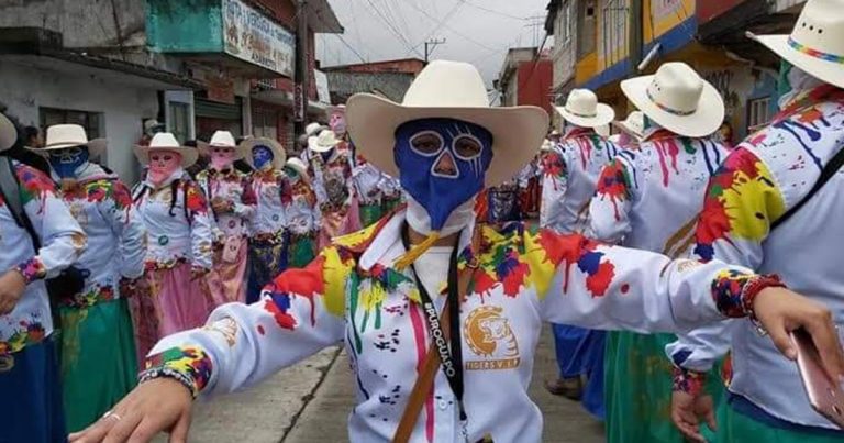 Más de 300 huehues en el carnaval 2022 de Huauchinango