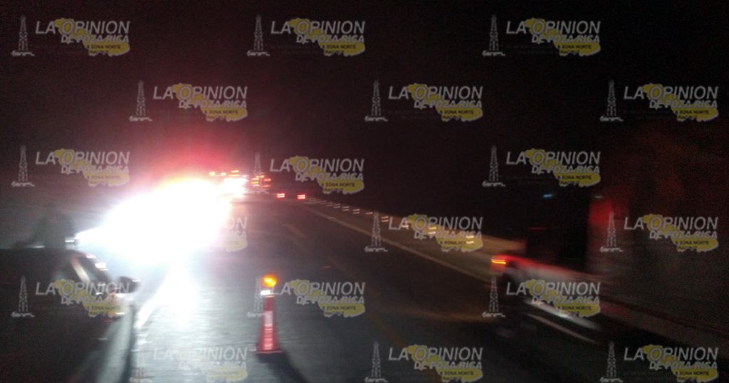 Muere incinerada tras choque en autopista