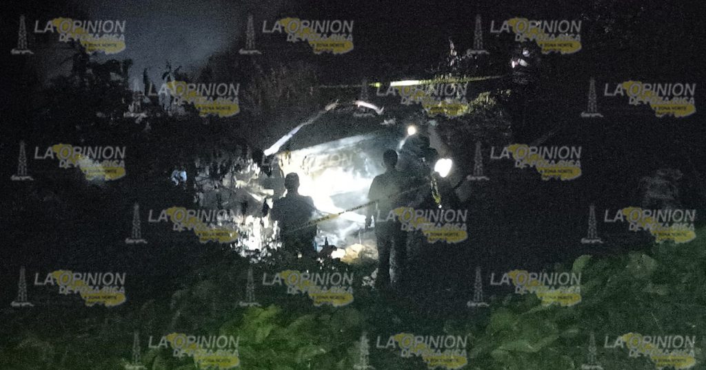 Muere incinerada tras choque en autopista