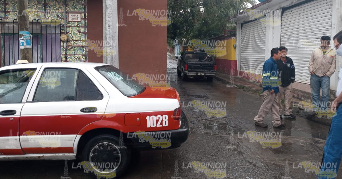 No se detiene y provoca choque