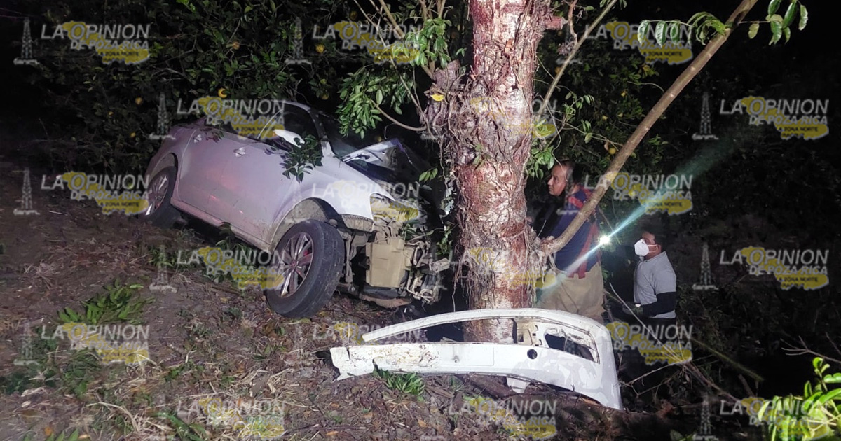 Perdió el control y estrelló su auto contra un árbol de chaca