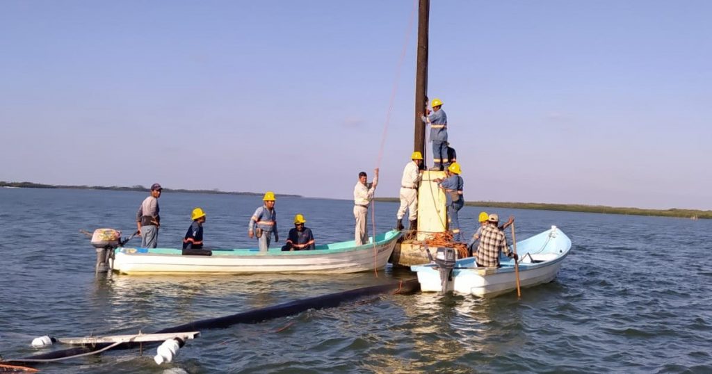 Potente norte derriba 6 postes y deja sin luz a habitantes de la Isla del Ídolo