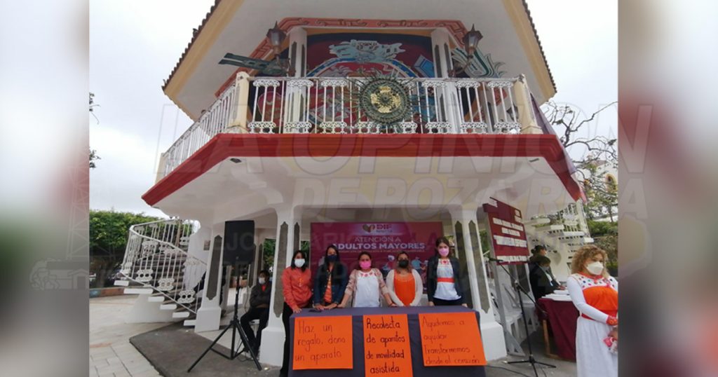 Recolectan bastones y sillas de ruedas en Papantla