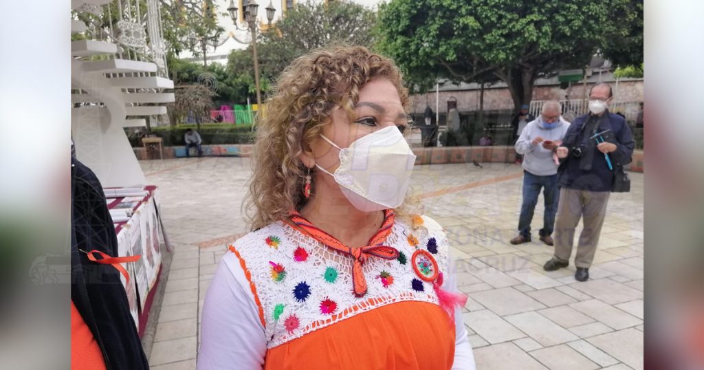 Recolectan bastones y sillas de ruedas en Papantla