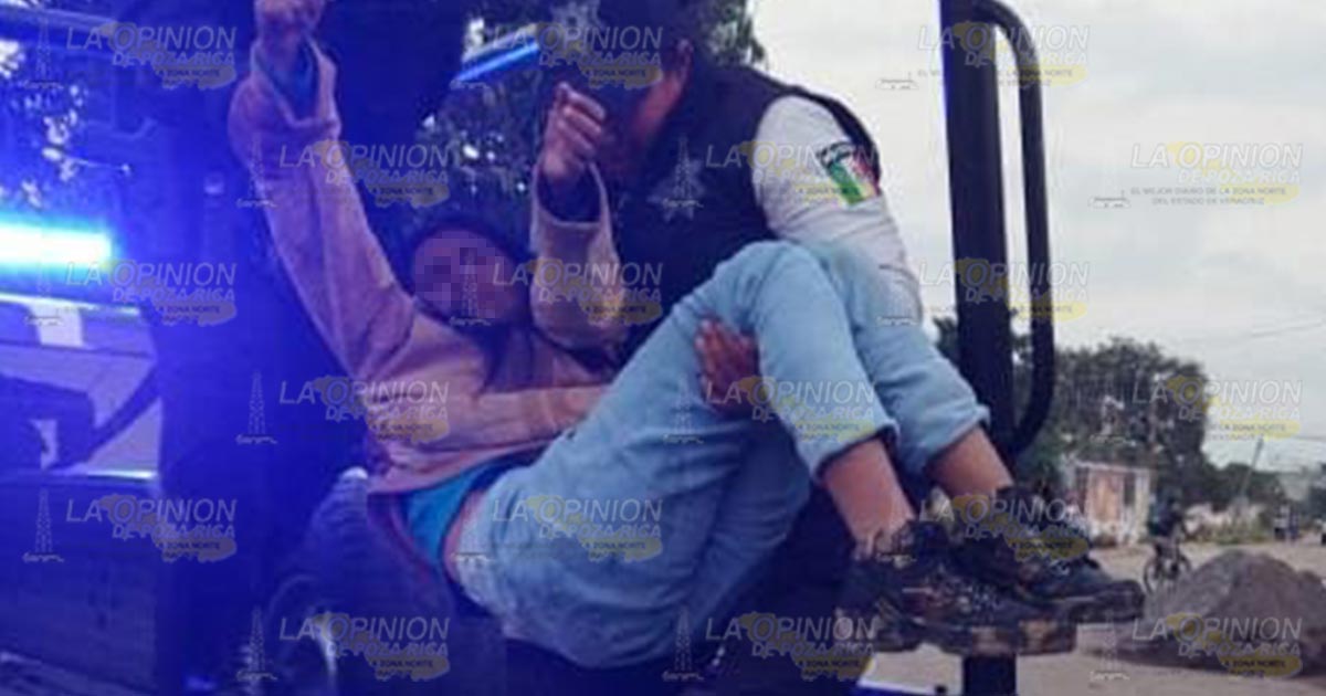 Salvan a mujer de caer del techo en Venustiano Carranza Salvan a mujer de caer del techo en Venustiano Carranza 3