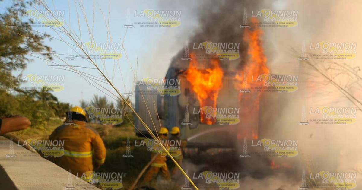 Se queman 2 campers industriales