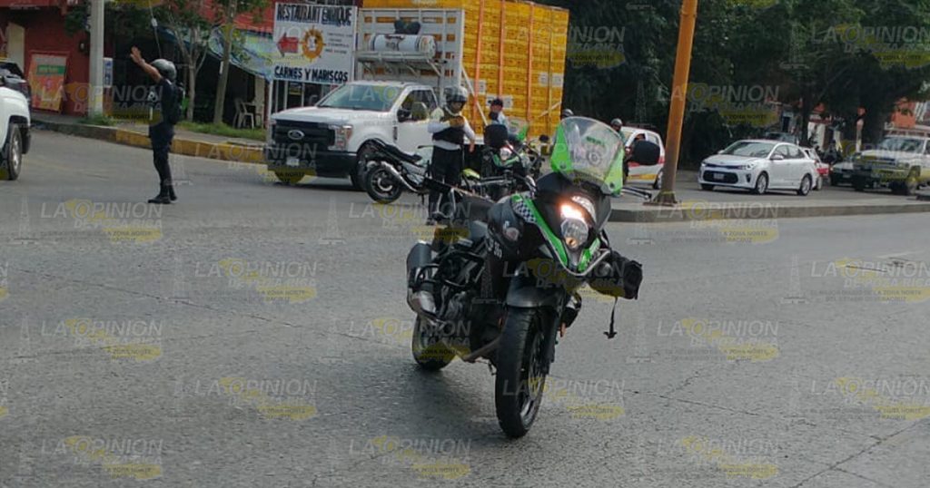 Tráiler se lleva un vehículo de alquiler