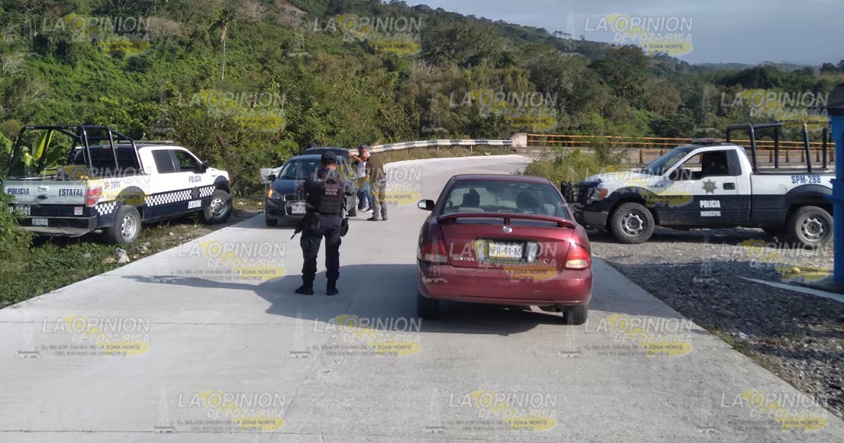 Vigilan carreteras en Zozocolco y Espinal
