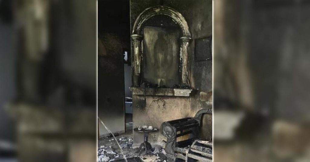 ¡Arde mobiliario en un domicilio! 3