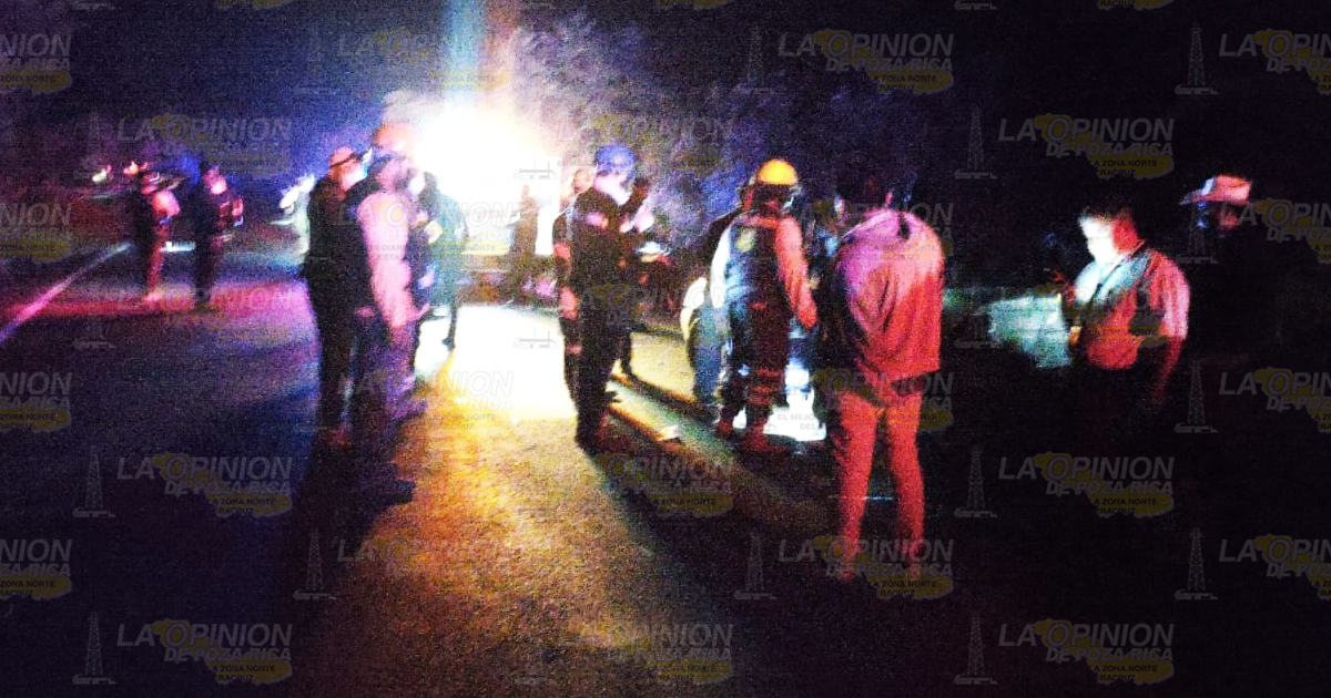 7 lesionados tras volcar un autobús en Tepetzintla