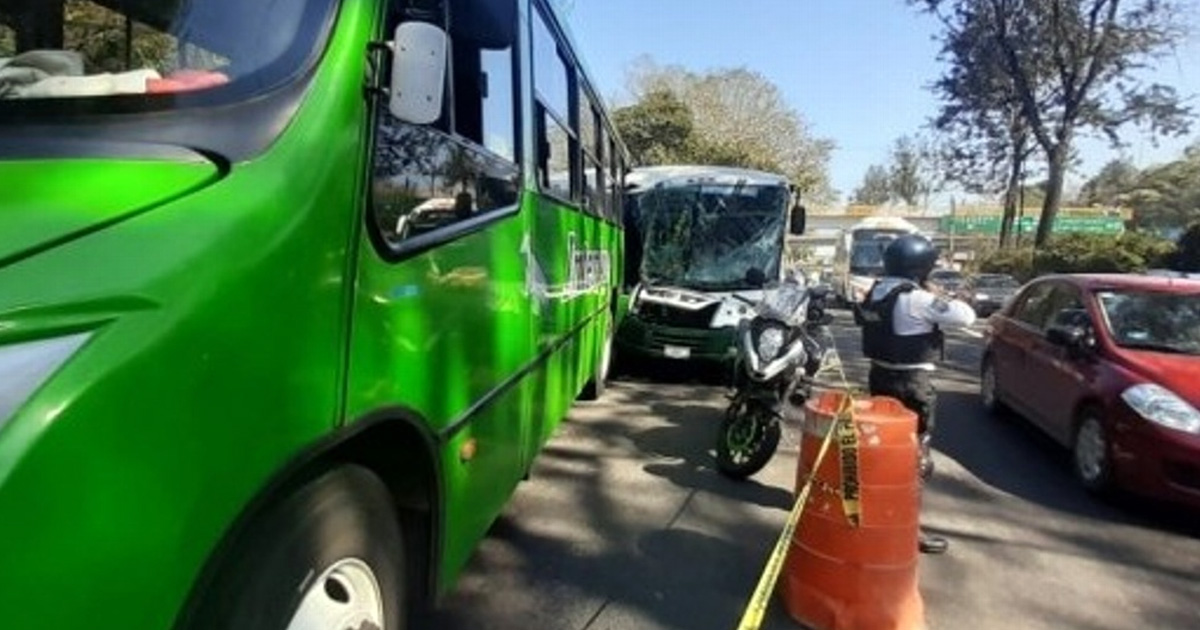 Choque de dos autobuses deja 15 heridos en la carretera federal Xalapa-Veracruz
