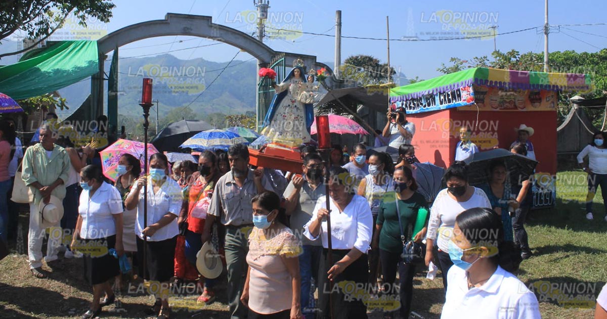 Con fervor celebran a la Virgen de la Candelaria