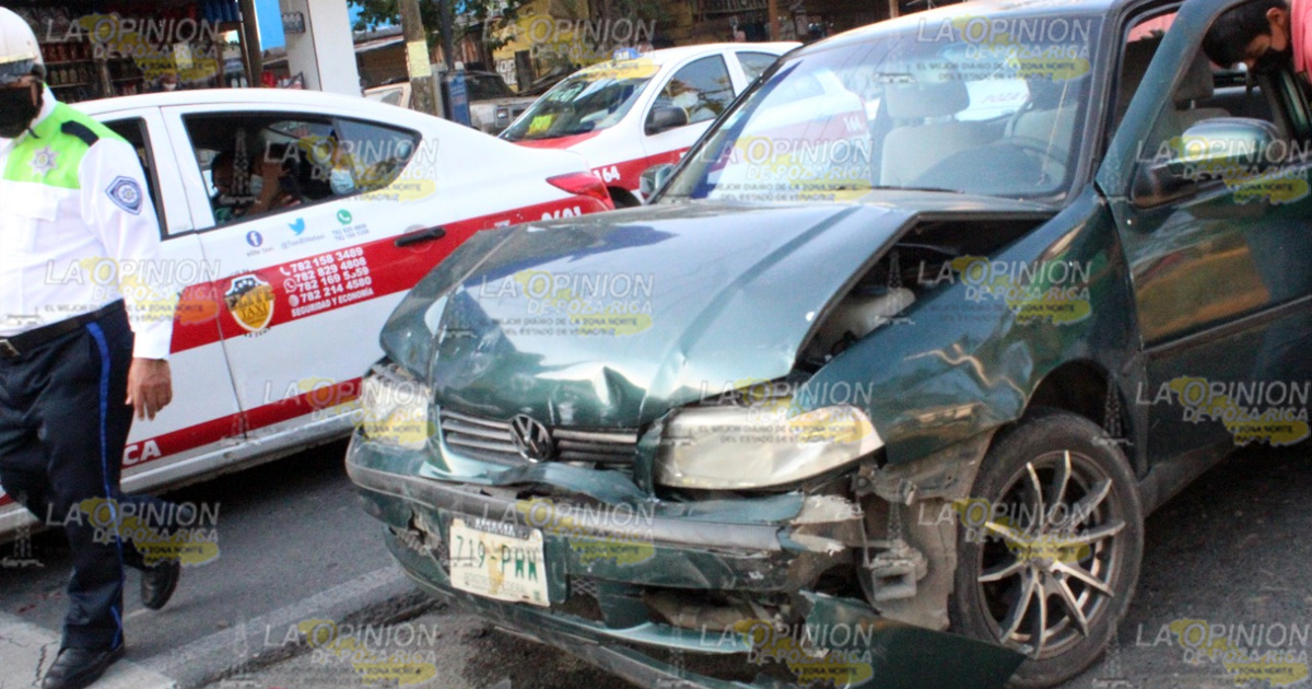 Desarman taxi por alcance