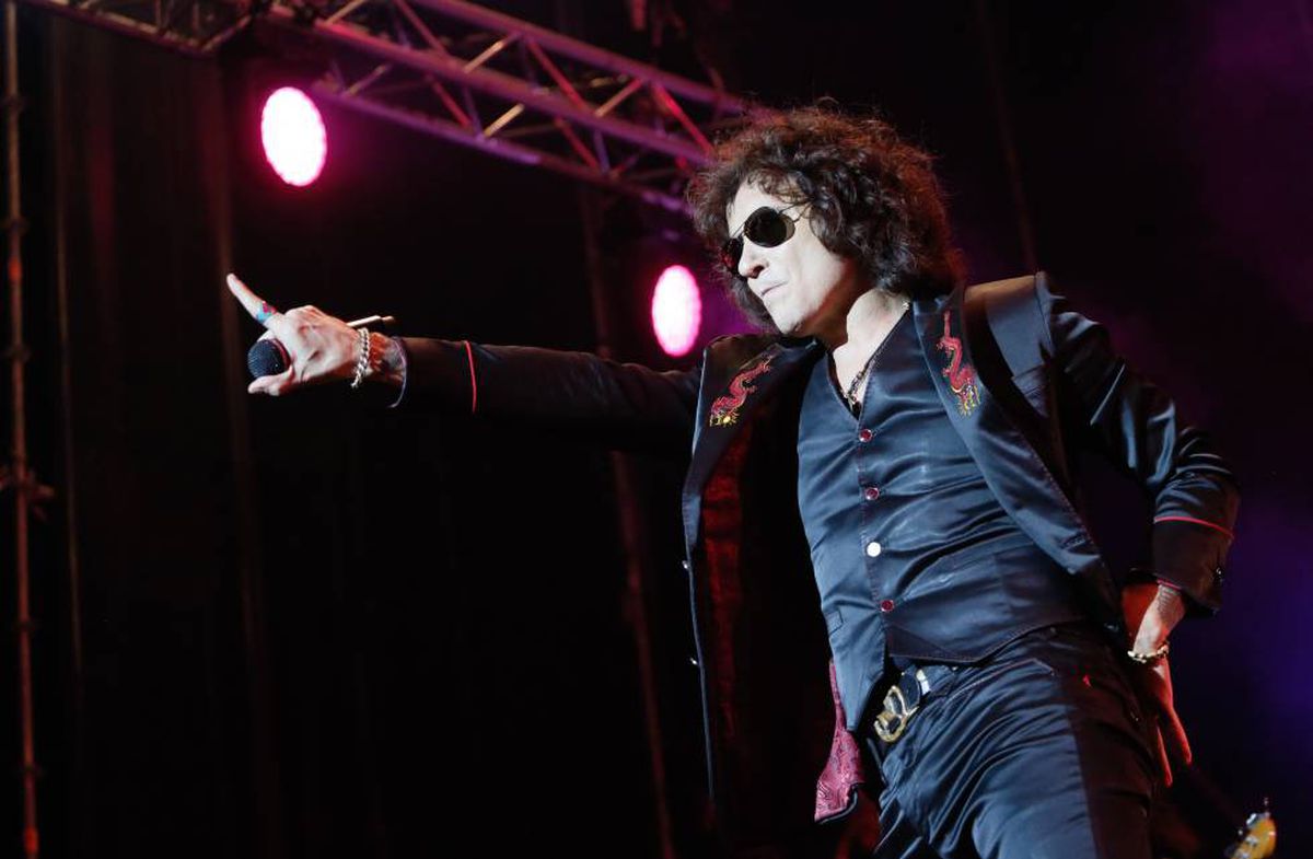 Bunbury abandona los escenarios por problemas de salud