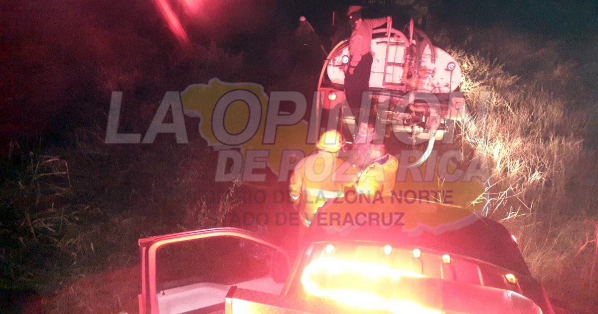 Juegan con el Cuerpo de Bomberos