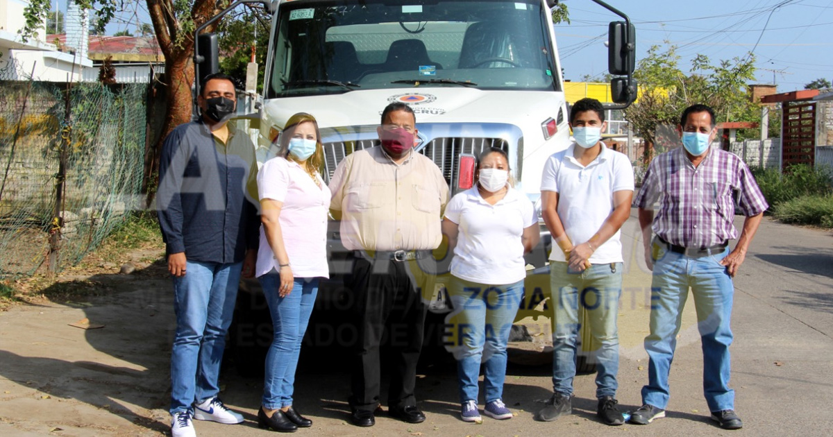 Llega pipa contraincendios al ayuntamiento de Coatzintla