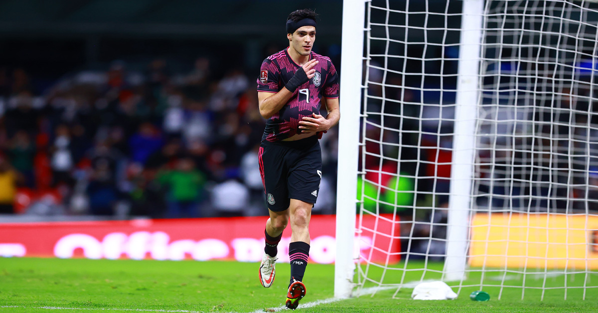 México vence a Panamá y se acerca a Qatar 2022