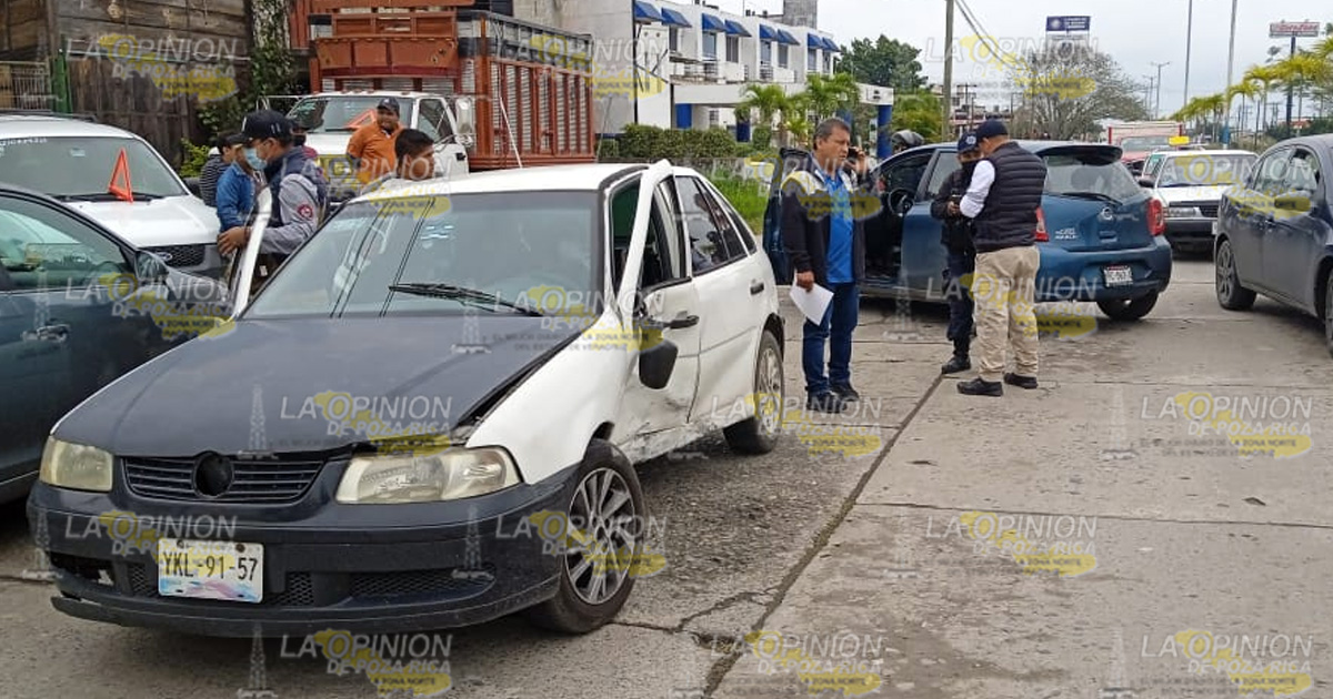 Nissan March se estrella en un Pointer: 1 herido