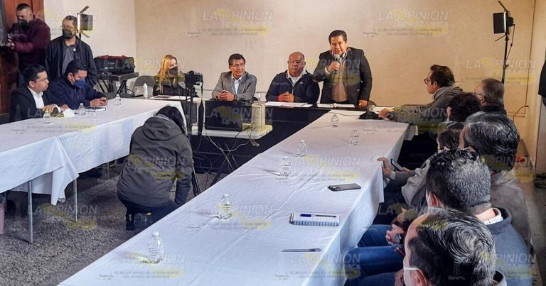 Papantla, presente en encuentro cultural en Coatepec