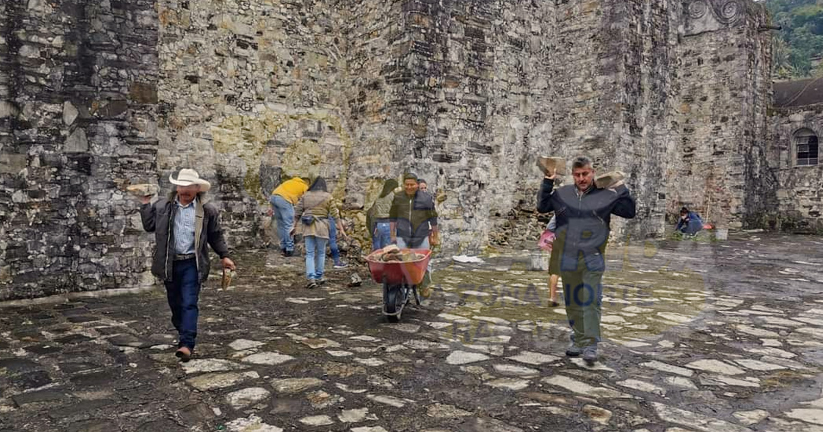 Preservan espacios públicos e históricos en Coxquihui