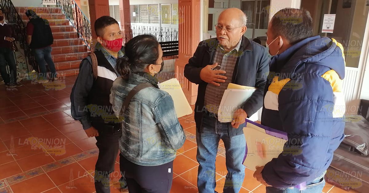 Quieren ser autoridades auxiliares y registran sus planillas, en Coatzintla Quieren ser autoridades auxiliares y registran sus planillas, en Coatzintla