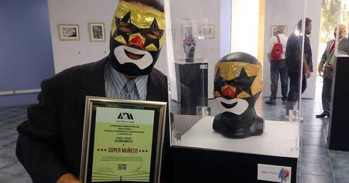 Súper Muñeco está internado en el hospital; su estado de salud es delicado